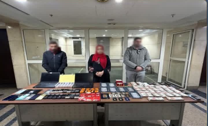 ضبط تشكيل إجرامي تخصص فى النصب والاحتيال الالكترونى من خلال تطبيق لمشاهدة القنوات المشفرة مجاناً