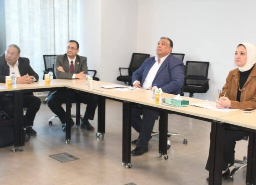 مجلس إدارة مركز النانو تكنولوجي بجامعة عين شمس يناقش استكمال البنية التحتية وتفعيل الأنشطة البحثية والخدمية