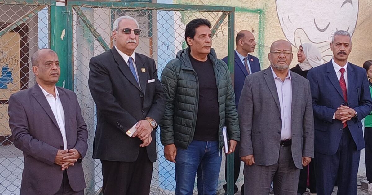 جولة ميدانية لوكيل تعليم البحر الأحمر لمتابعة انتظام العملية التعليمية وتعزيز إجراءات السلامة