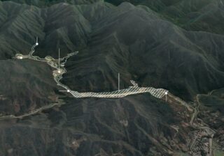 صور تكشف.. الصين تطور منشآتها النووية بمناطق جبلية ومخابئ محاطة بأسوار