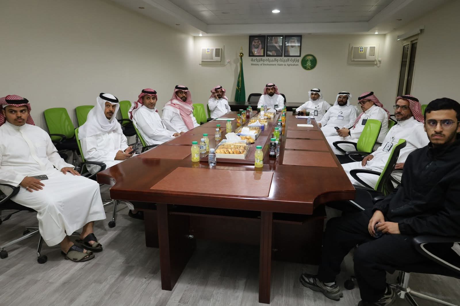 بيئة الطائف تقدم ورشة عمل للتعريف بالفرص الاستثمارية الزراعية والبيئية