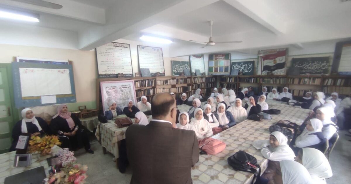 إعلام المنوفية يناقش «التعليم وضبط النمو السكاني» بثانوية الزراعي بشبين الكوم