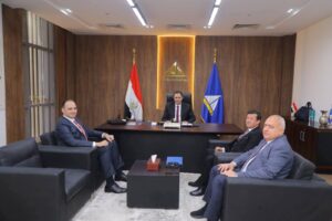 محافظ دمياط يتسلم مهام عمله بديوان عام المحافظة