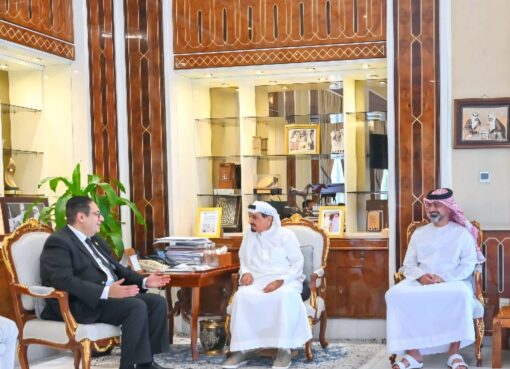حاكم عجمان يستقبل رئيس جامعة القاهرة لبحث تعزيز التعاون العلمي والأكاديمي