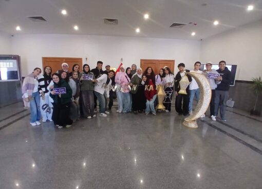 جامعة القاهرة الأهلية تتزين وطلابها يحيون الأجواء الرمضانية في مشهد يعكس روح الأسرة الجامعية