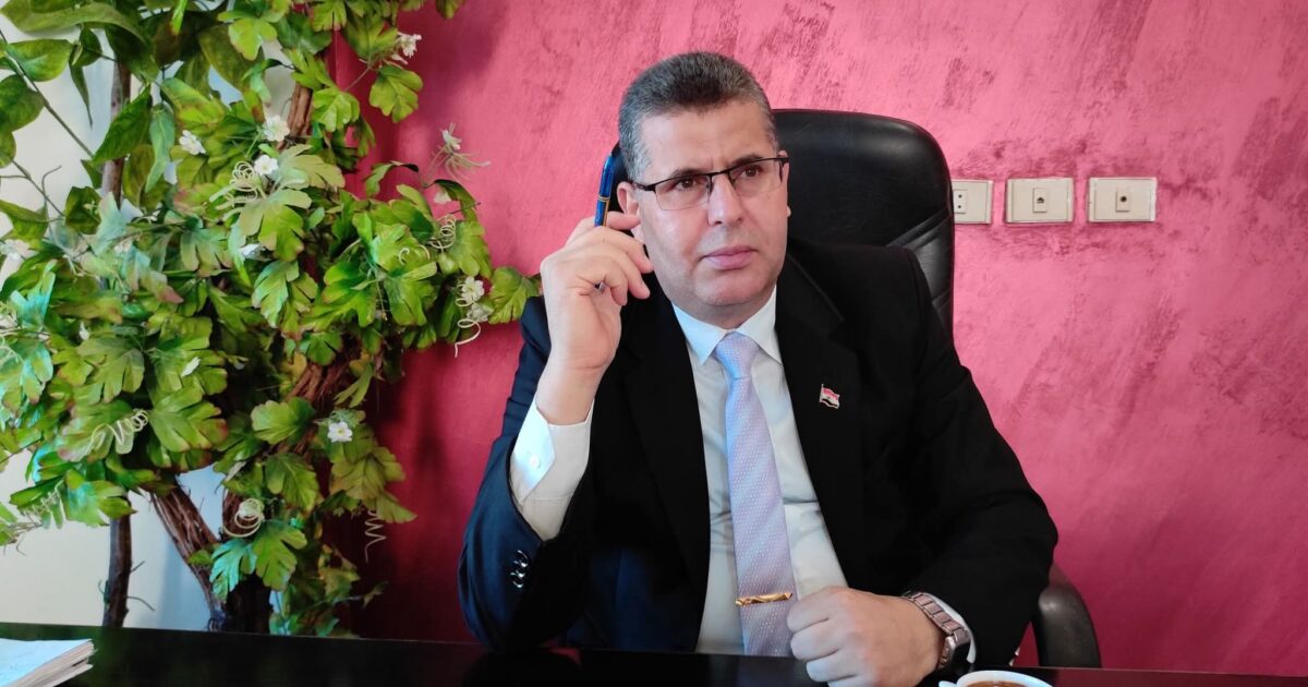 لا يمنعكم سحوركم أذان بلال