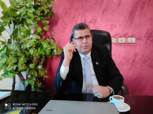 لا يمنعكم سحوركم أذان بلال