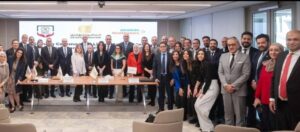 في إطار جهودة لدعم القطاع الصحي البنك العربى الافريقى الدولى يوقّع عقداً مع سيمنز هيلثينيرز لصالح مستشفيات جامعة أسيوط 