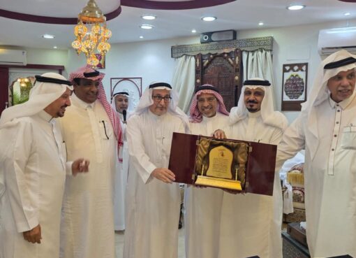 رئيس وأعضاء المجلس التنفيذي لحارة الشبيكة يقيمون حفل لتكريم عدد من أبناء وطننا الحبيب 