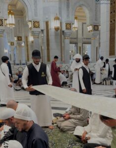 تقديرًا لعطاء المعلمين والمعلمات :تعليم مكة يُقدّم 5000 وجبة إفطار صائم يوميًا لزوار بيت الله الحرام في رمضان