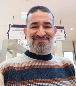 مناضل في بلاد الغربه