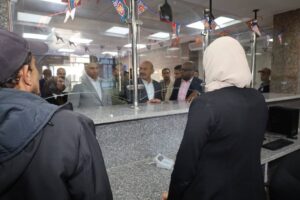 محافظ السويس في زيارة مفاجئة لمدرسة الصباح الإعدادية بنون. ويتفقد مركز طب أسرة الصباح بحي فيصلل