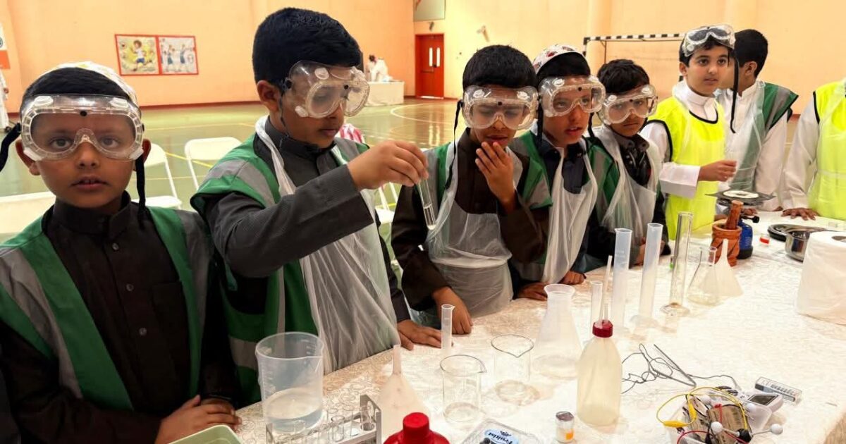 تعليم الطائف يستهدف 800 طالب وطالبة بورش علمية وتقنية في منهجية stem  ضمن فعاليات يوم التأسيس