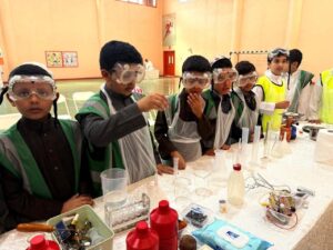 تعليم الطائف يستهدف 800 طالب وطالبة بورش علمية وتقنية في منهجية stem  ضمن فعاليات يوم التأسيس