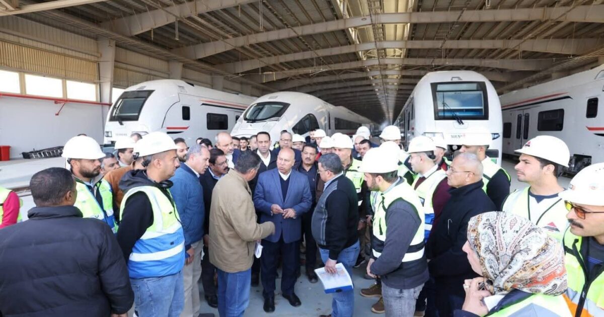 قناة سويس جديدة على قضبان مصر