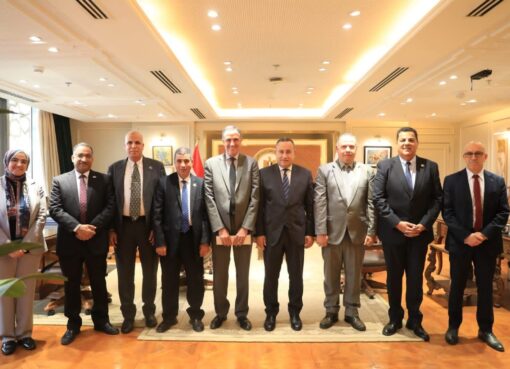 وزير التعليم العالي يؤكد دعم الدولة الكامل لتطوير الجامعات التكنولوجية وتعزيز شراكاتها الدولية والصناعية