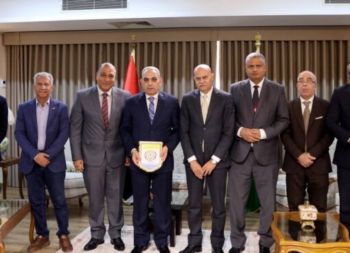 محافظ الإسماعيلية يستقبل اللجنة المعينة لإدارة النادي الإسماعيلي