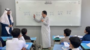 للدعم وتلمس الاحتياجات مدير عام تعليم الطائف يقف على مدرستي ابتدائية القيم الأعلى ومتوسطة حسان بن ثابت،