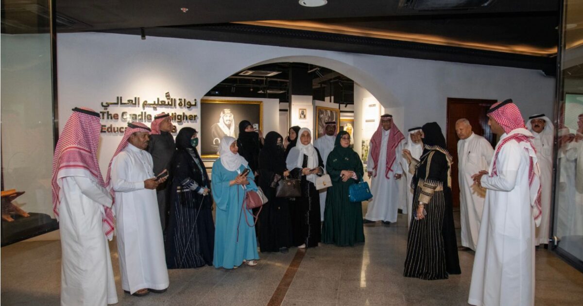 الواجهة الثقافية تستقبل وفدًا من مبادرة الشريك الأدبي 