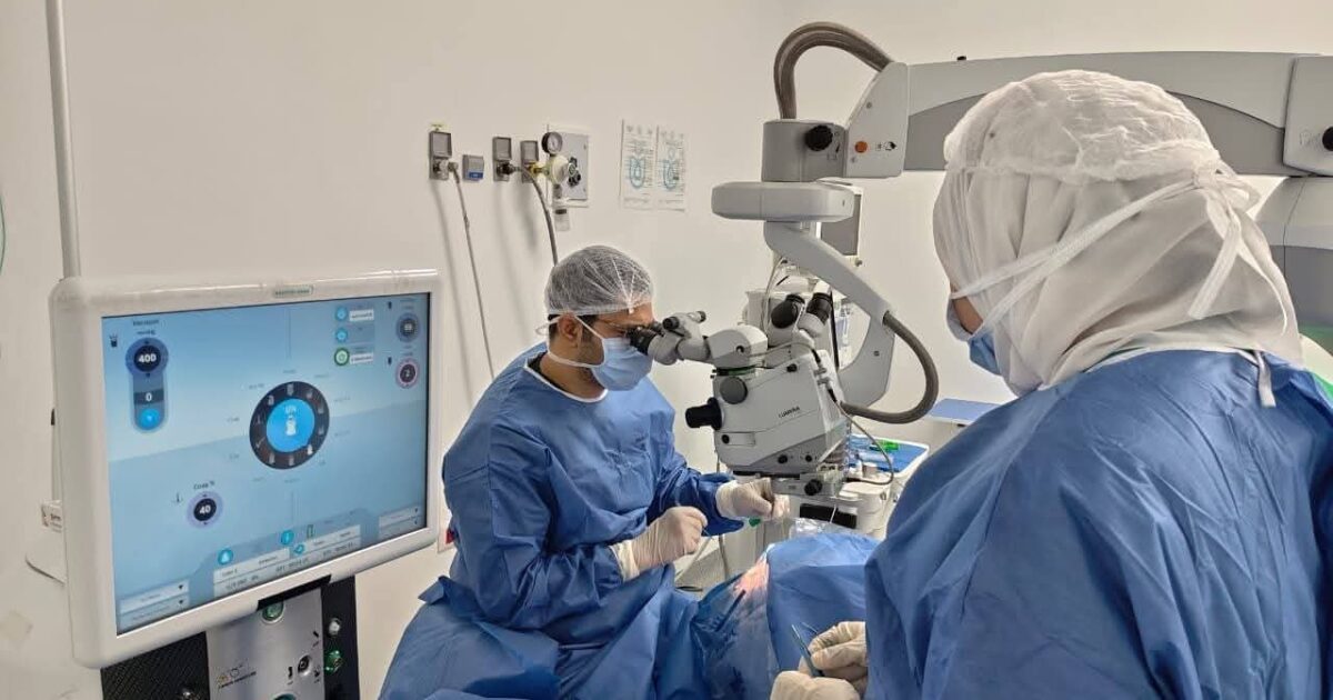 بورسعيد تنقذ بصر بحار أوكراني بجراحة عالمية تعزز السياحة العلاجية.
