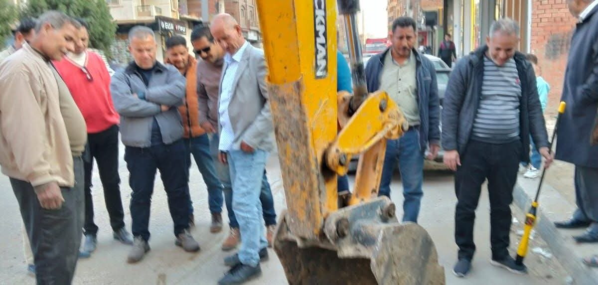 رئيس مياه الفيوم يتفقد خط طرد أبشواي