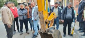 رئيس مياه الفيوم يتفقد خط طرد أبشواي