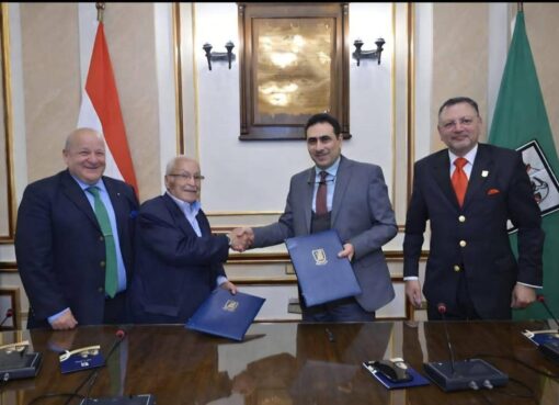 جامعة القاهرة تطلق 50قافلة طبية للكشف على الأطفال في المناطق الأكثر احتياجًا.