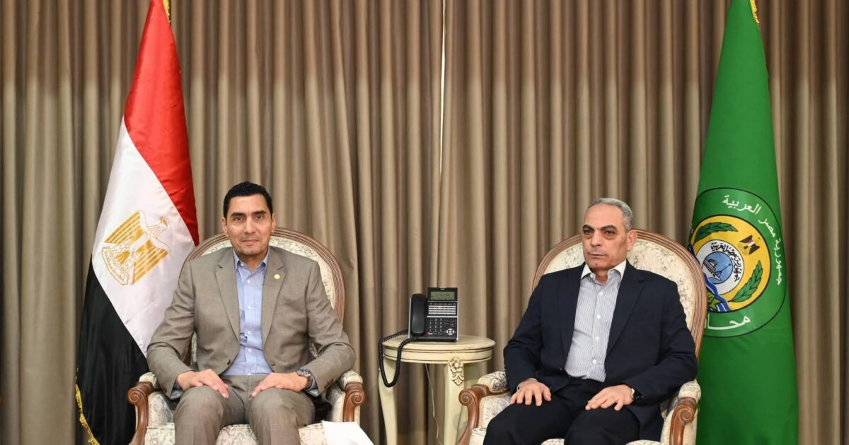 محافظ الإسماعيلية يستقبل وزير الشباب والرياضة في مستهل جولته بالإسماعيلية