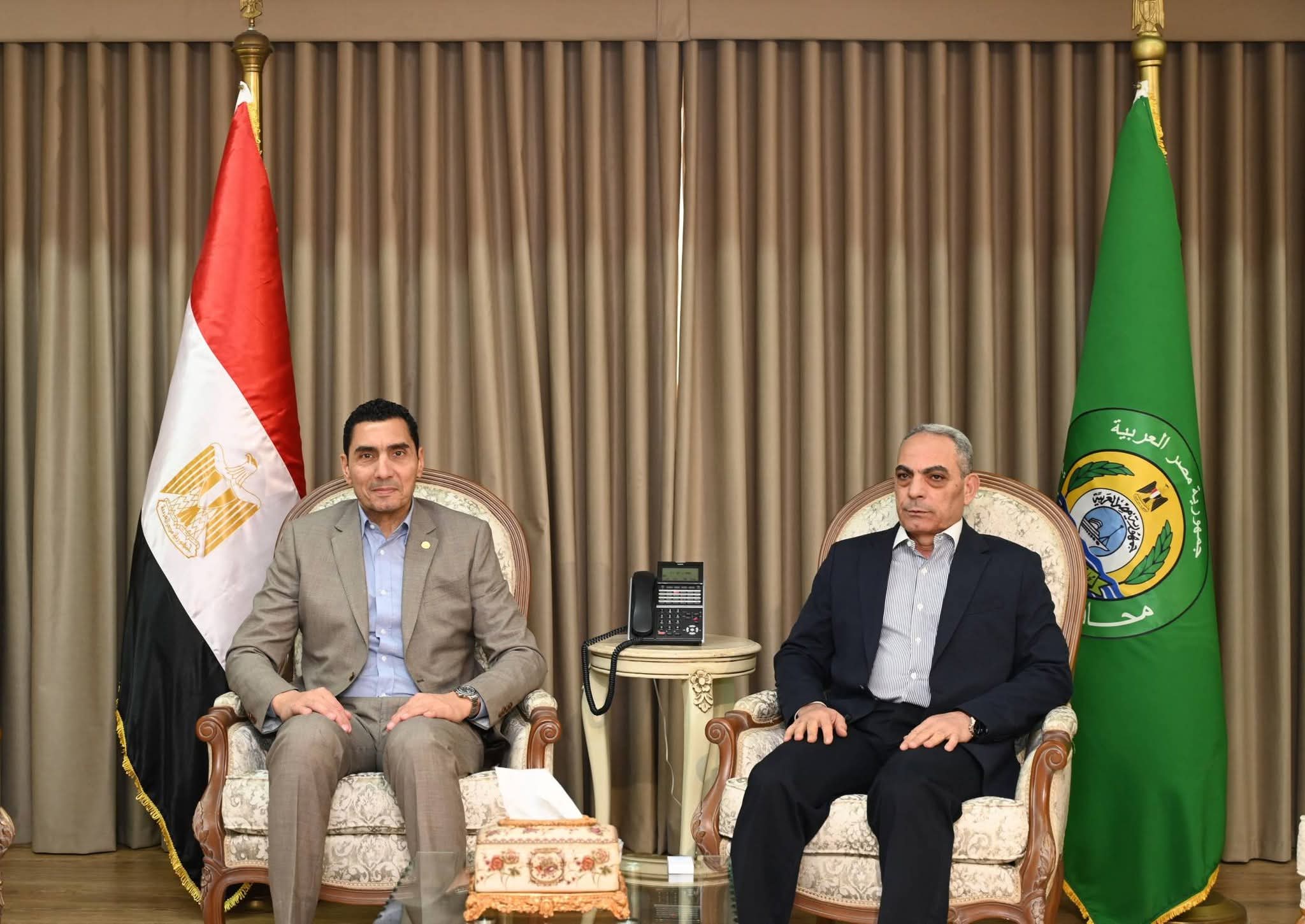 محافظ الإسماعيلية يستقبل وزير الشباب والرياضة في مستهل جولته بالإسماعيلية