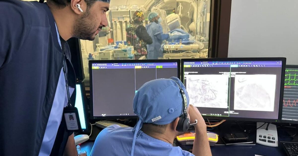 فريق طبي بـ«النور التخصصي» ينقذ مريض جلطة قلبية بتدخل عاجل 