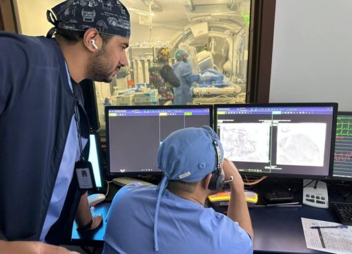 فريق طبي بـ«النور التخصصي» ينقذ مريض جلطة قلبية بتدخل عاجل 