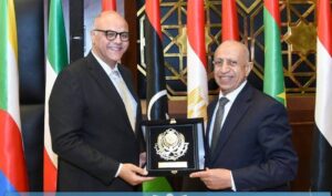 محافظ الإسكندرية في زيارة الأكاديمية العربية للعلوم والتكنولوجيا والنقل البحري
