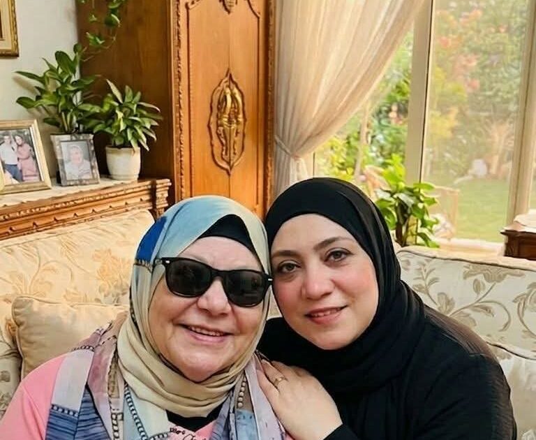 الأم: رمز الحب والتضحية