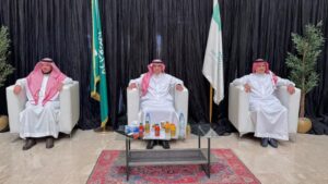 الإدارة العامة للتعليم بمحافظة الطائف تعايد منسوبيها