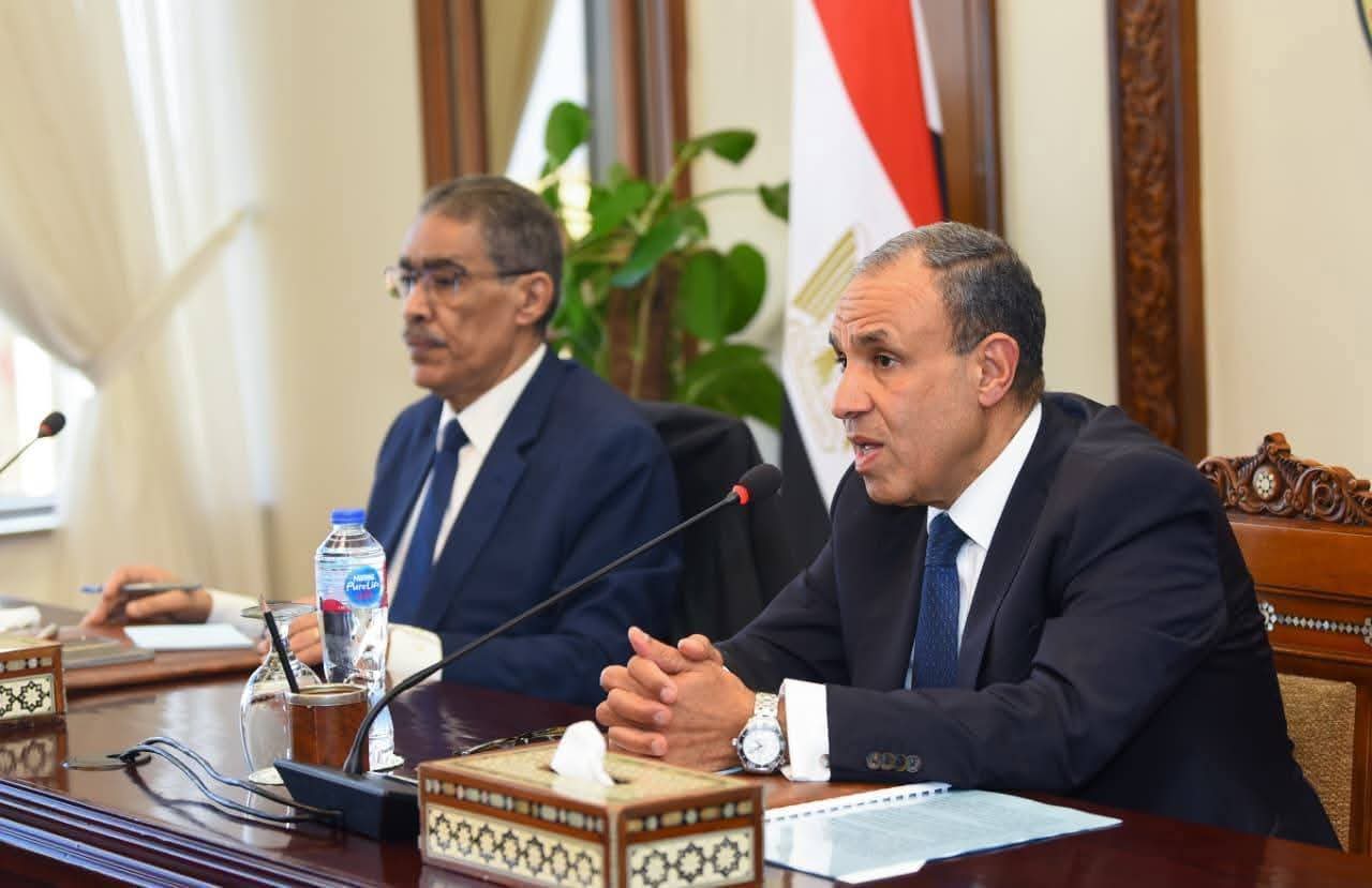 وزيرا الخارجية والدولة للإعلام يعقدان جلسة إحاطة موسعة لممثلي وسائل الإعلام الإقليمية والدولية المعتمدين بمصر