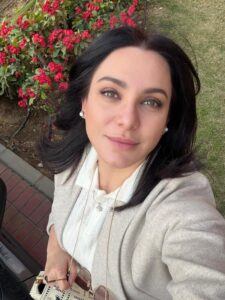 الحملة الإلكترونية على سلاف فواخرجي: لماذا استهدفتها الشائعات؟