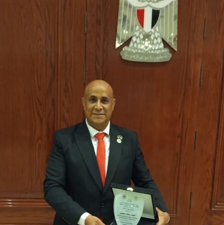 خبرة في الأحذية وتوسع في الموضة… قراءة في تجربة أحمد سعد الصناعية