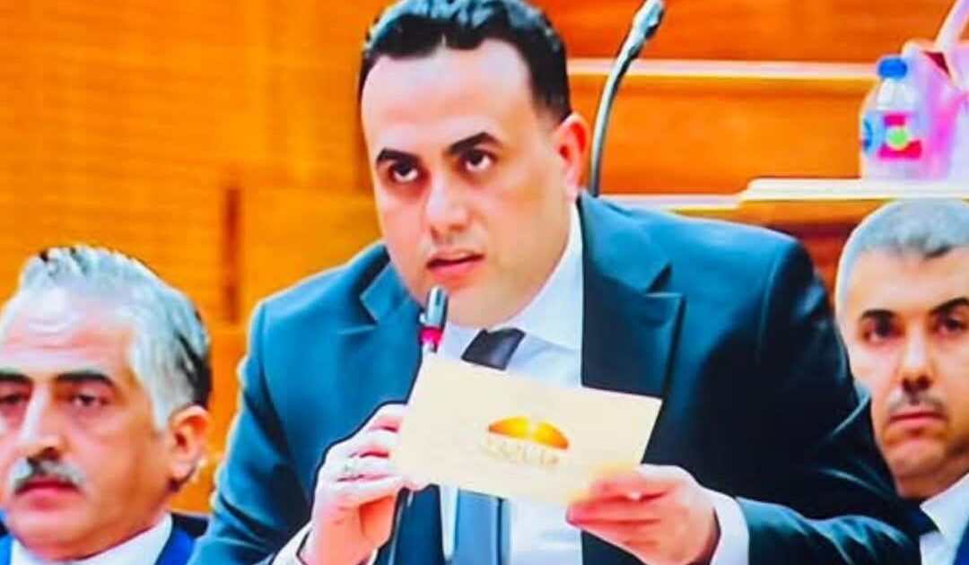 عضو مجلس النواب يفتح النار علي رئيس الشركة القابضة للكهرباء بسبب قرار إلغاء الاجازات للعاملين بالخارج 