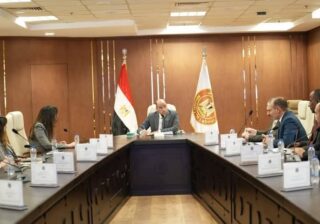 وزير العمل يلتقي ممثلي شركات توصيل الطلبات لبحث آليات تضمن توسيع مظلة الحماية الاجتماعية