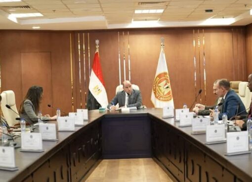 وزير العمل يلتقي ممثلي شركات توصيل الطلبات لبحث آليات تضمن توسيع مظلة الحماية الاجتماعية