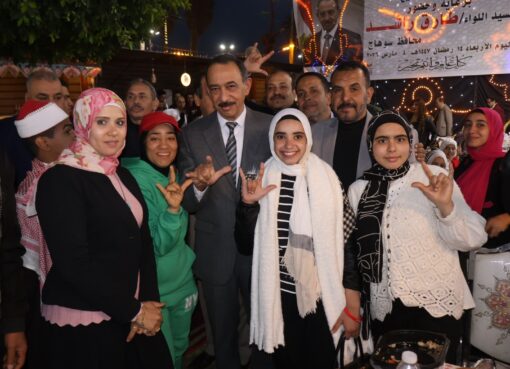 راشد يرسخ قيم التلاحم الانساني مع فرسان الارادة بميدان الثقافة