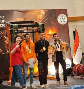 من الجيم إلى منصة العالم.. نور يكتب أسطورة القوة في صمت