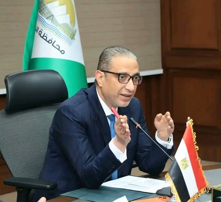 محافظ الجيزة يقرر تطبيق نظام العمل عن بُعد يوم الأحد أسبوعيًا