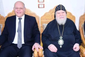 رئيس جامعة سوهاج: أعيادنا تجمعنا.. وزياراتنا للكنائس رسالة محبة وسلام