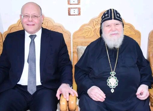 رئيس جامعة سوهاج: أعيادنا تجمعنا.. وزياراتنا للكنائس رسالة محبة وسلام