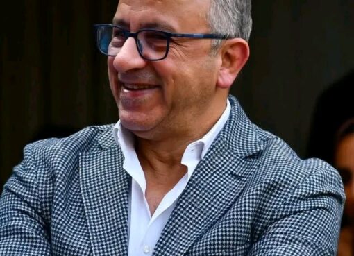 رئيس جامعة العاصمة يهنئ الدكتور محمود حامد لتوليه رئاسة قطاع الفنون التشكيلية