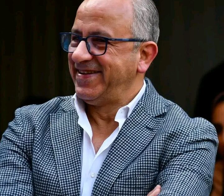 رئيس جامعة العاصمة يهنئ الدكتور محمود حامد لتوليه رئاسة قطاع الفنون التشكيلية