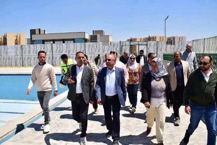 وزيرة الإسكان تتابع سير العمل والموقف التنفيذي بمشروعات الإسكان والمرافق والخدمات بمدن أكتوبر