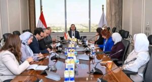 وزير التموين يعقد اجتماعًا مع مسؤولي برنامج الأغذية العالمي لتعزيز التعاون في مجالات الأمن الغذائي والدعم الفني