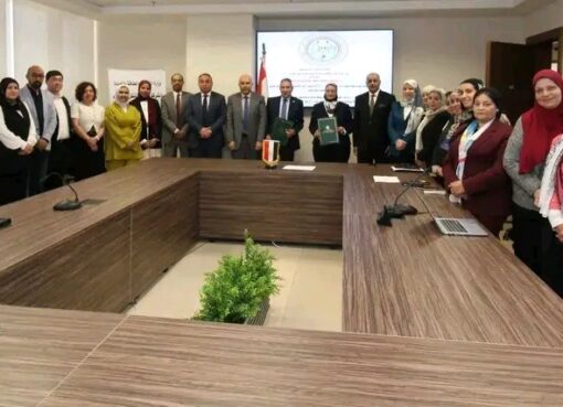 رئيس الشركة المصرية لنقل الكهرباء توقع عقداً مع شركة الخرافى ناشيونال لتطوير مشروعات البنية التحتية